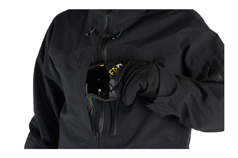 241 – SEEKER JACKET & PANT | EPIC SNOWBOARDING MAGAZINE