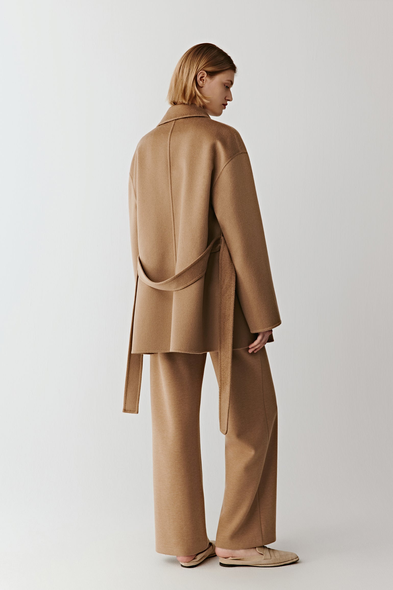 Short Belted Coat in Double-Faced Cashmere | Official Website
