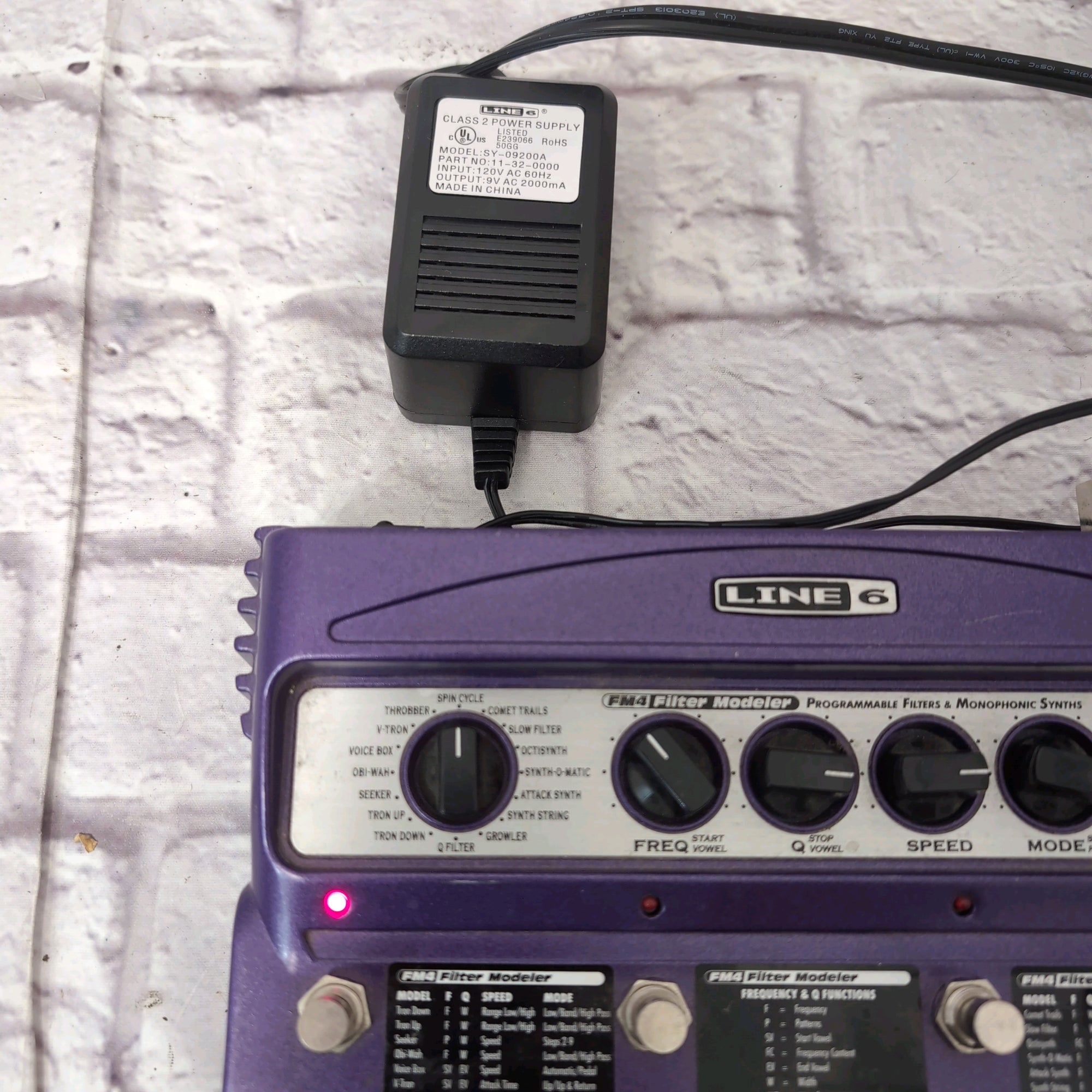 Line 6 FM4 Filter Modeler Guitar Multi Effects Pedal w/ Power