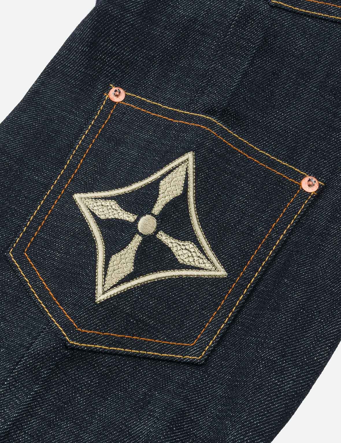 ブロケードパッチ付きマルチポケット レギュラーフィットジーンズ