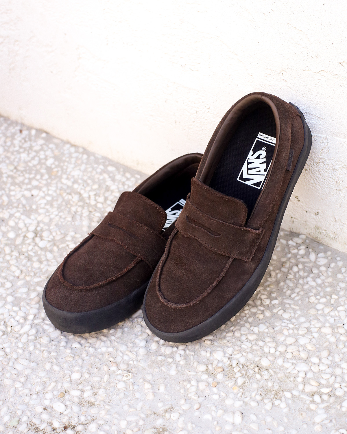 スケートローファー「Vans Skate Loafer」に秋らしいスエード素材の新