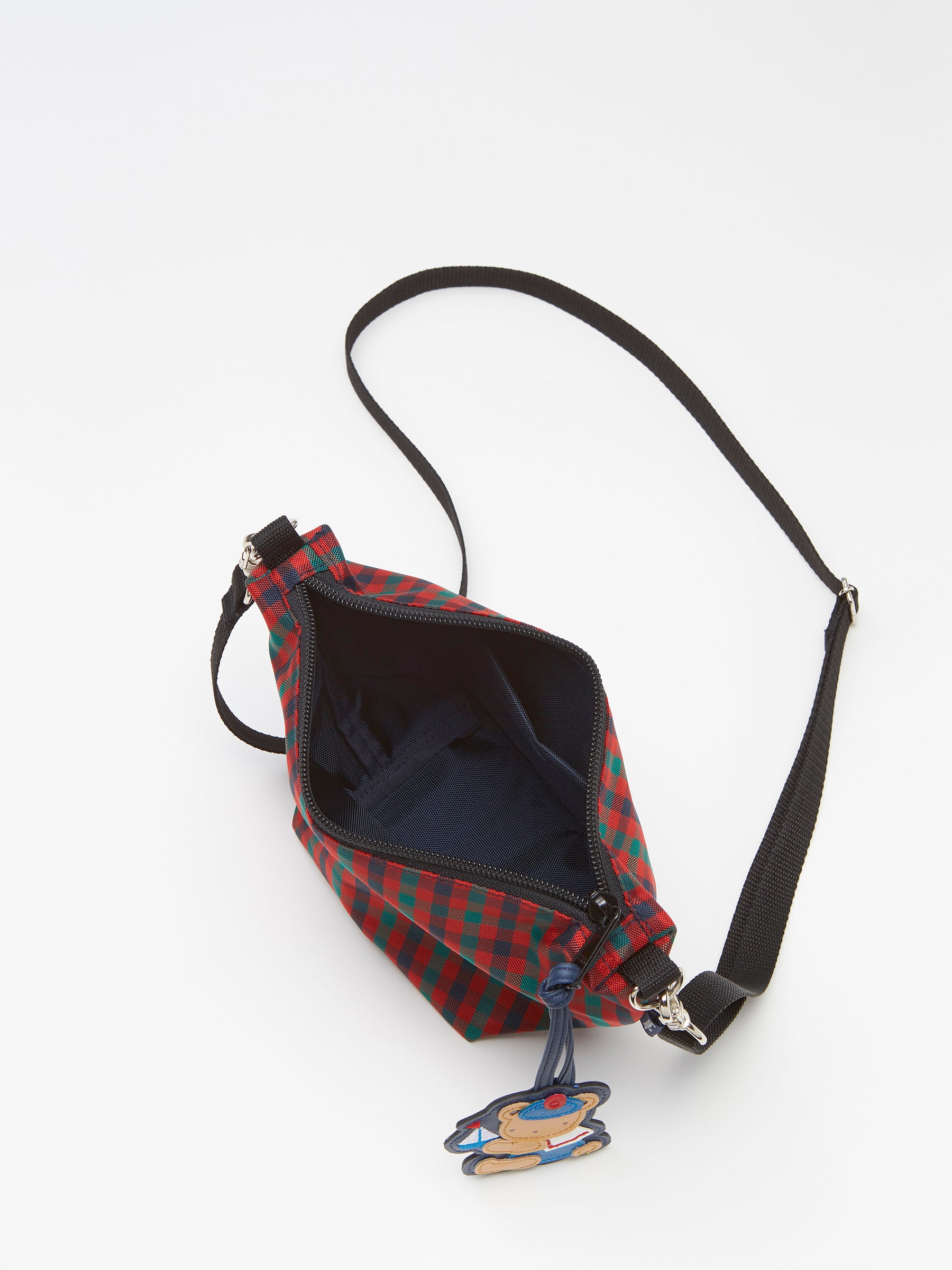 Pochette | ファミリア公式サイト