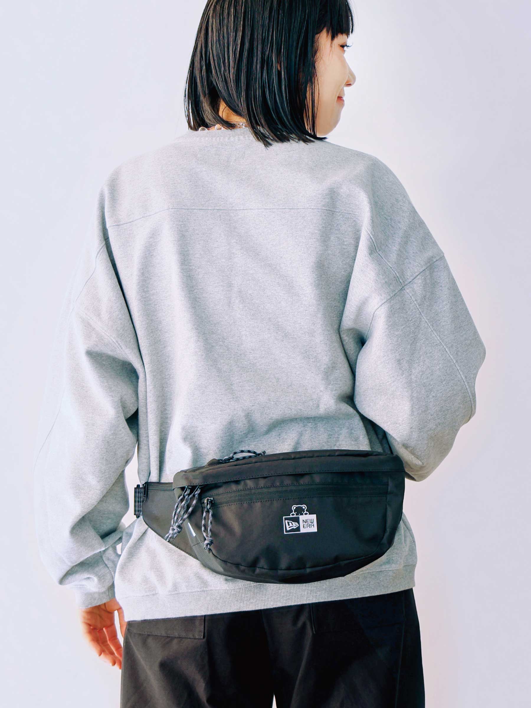 ボディバッグ〈NEW ERA® × familiar〉 | ファミリア公式サイト