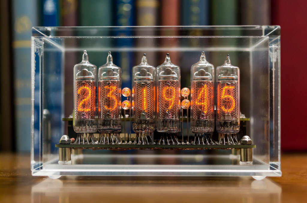 ニキシー管時計（IN-16） | なんでも独り言