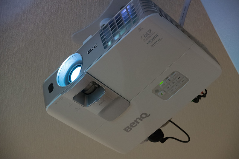 BenQ W1070+のランプ交換と、修理までの記録。 | シンジのデジタル貧乏