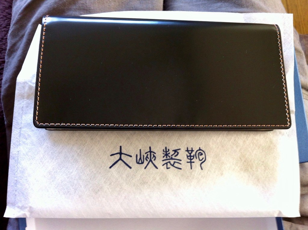 312（財布）の日。大峡製鞄のコードバン長財布をレビュー！ - estomo Blog