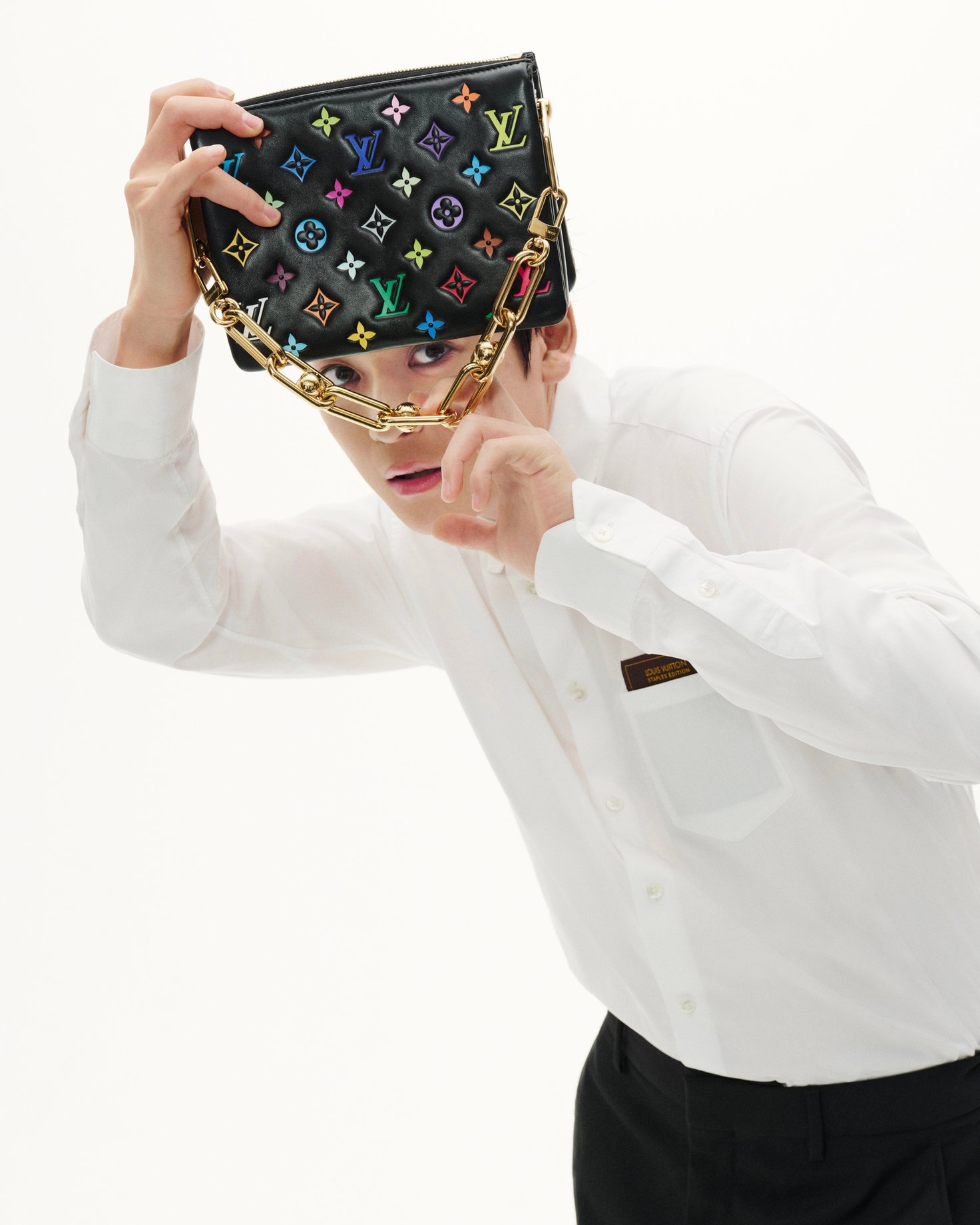 高橋文哉がプレイフルにまとう「ルイ・ヴィトン × 村上隆」コレクション