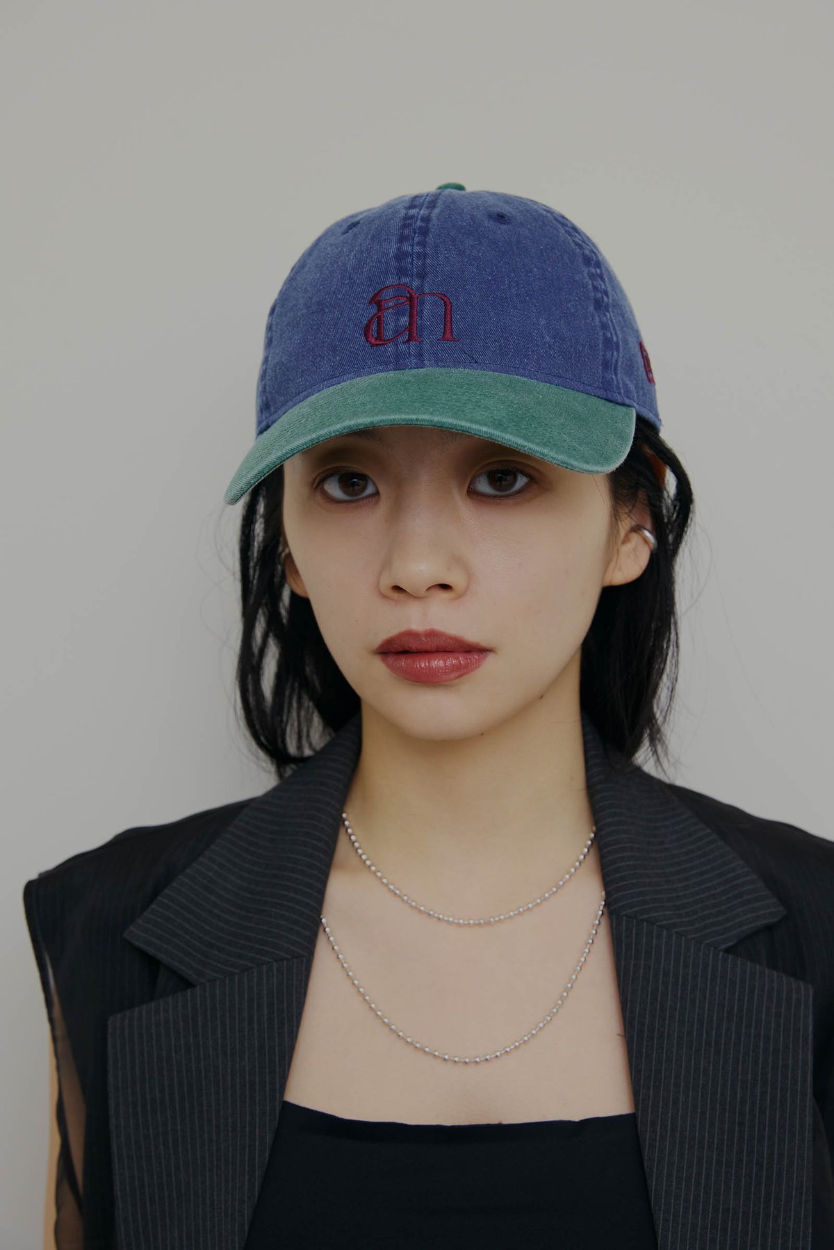 アメリがニューエラとコラボ オリジナル刺繍を施したキャップなど発売