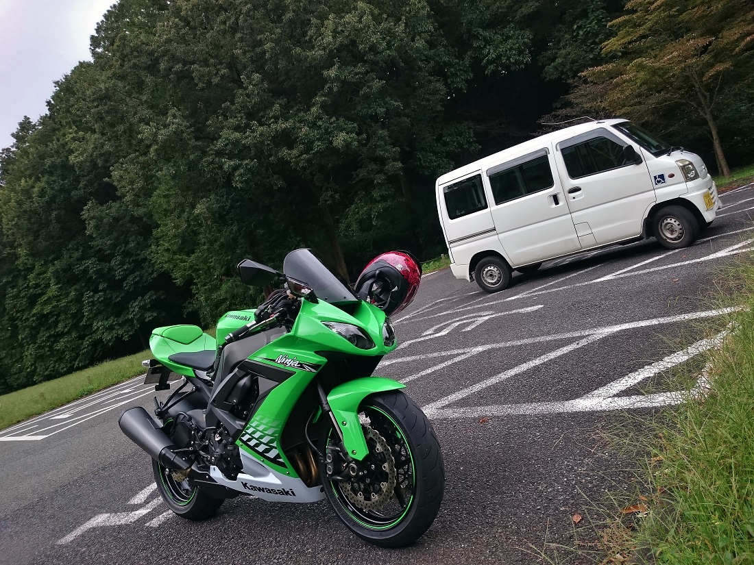 2010 ZX-10R 北米仕様 – おっさんライダーの憂鬱