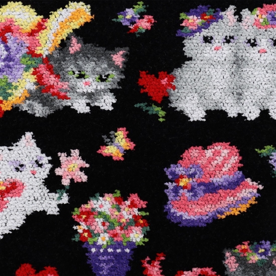 モンプティシャ ハンカチ（WEB限定）(ブラック×レッド): FEILER