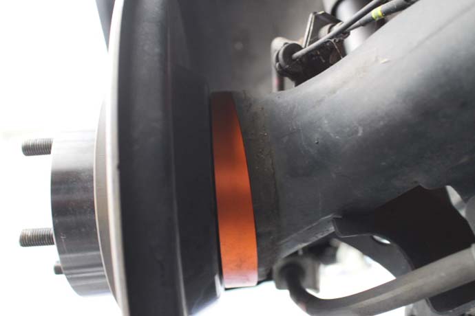 30系プリウス リアキャンバープレート取り付け - カー用品持込取り付け