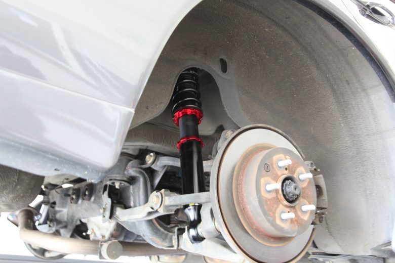 Y33 シーマ ラルグス車高調取り付けと四輪アライメント調整 - カー用品