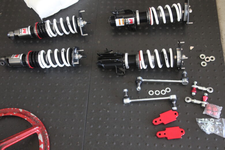 GR86 ZN8 HKS Hipermax s 取り付けと四輪アライメント調整 - カー用品