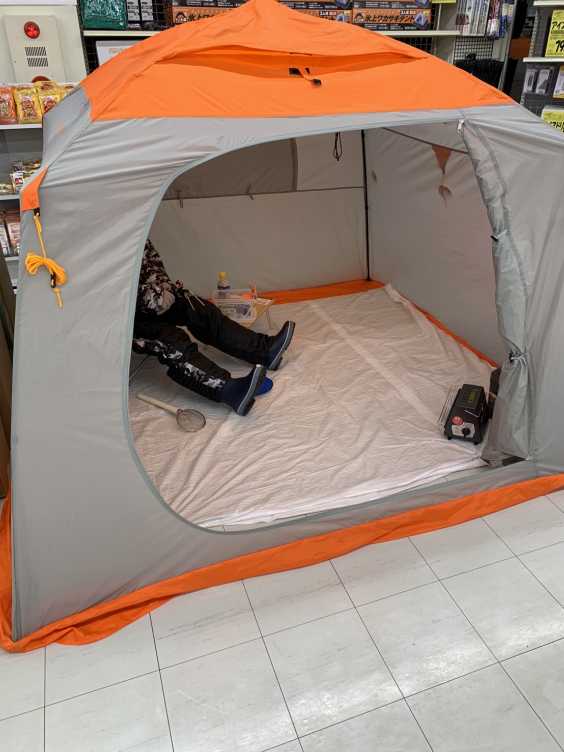 ☆ワンタッチワカサギテント6人用☆ | FISHLAND