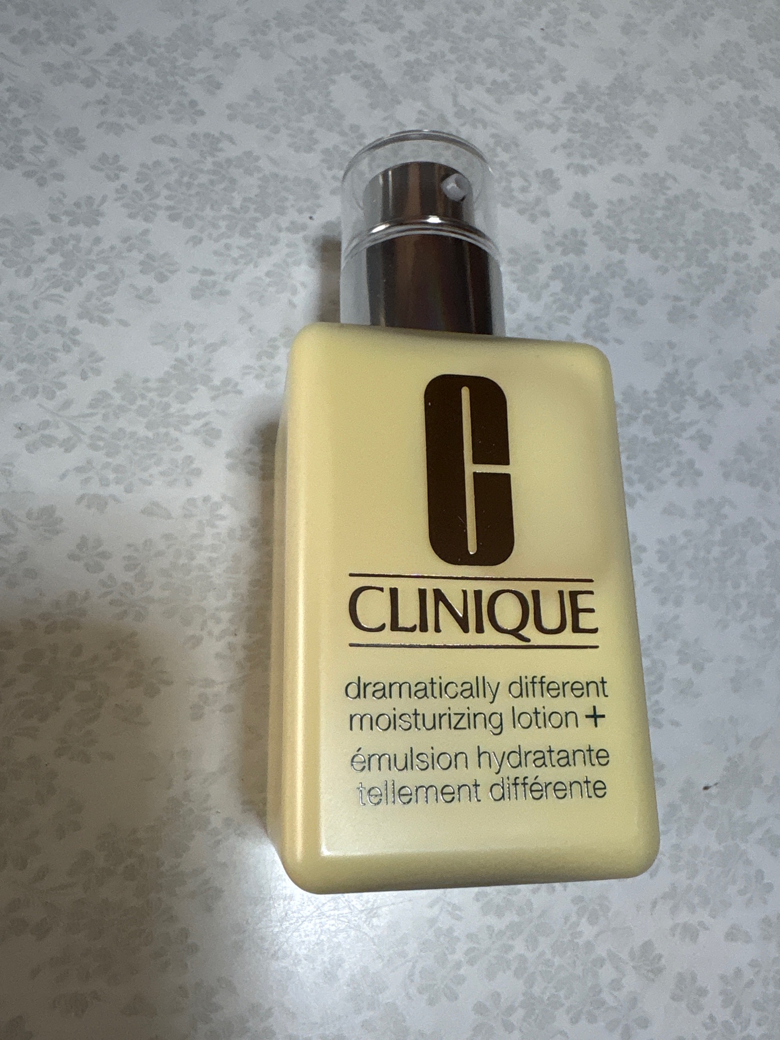 クリニーク / ドラマティカリー ディファレント モイスチャライジング