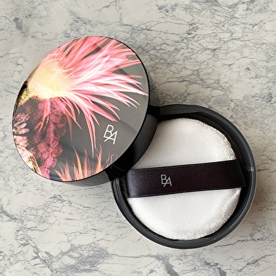 B.A / B.A フィニッシングパウダー ピンクガーベラの商品情報｜美容