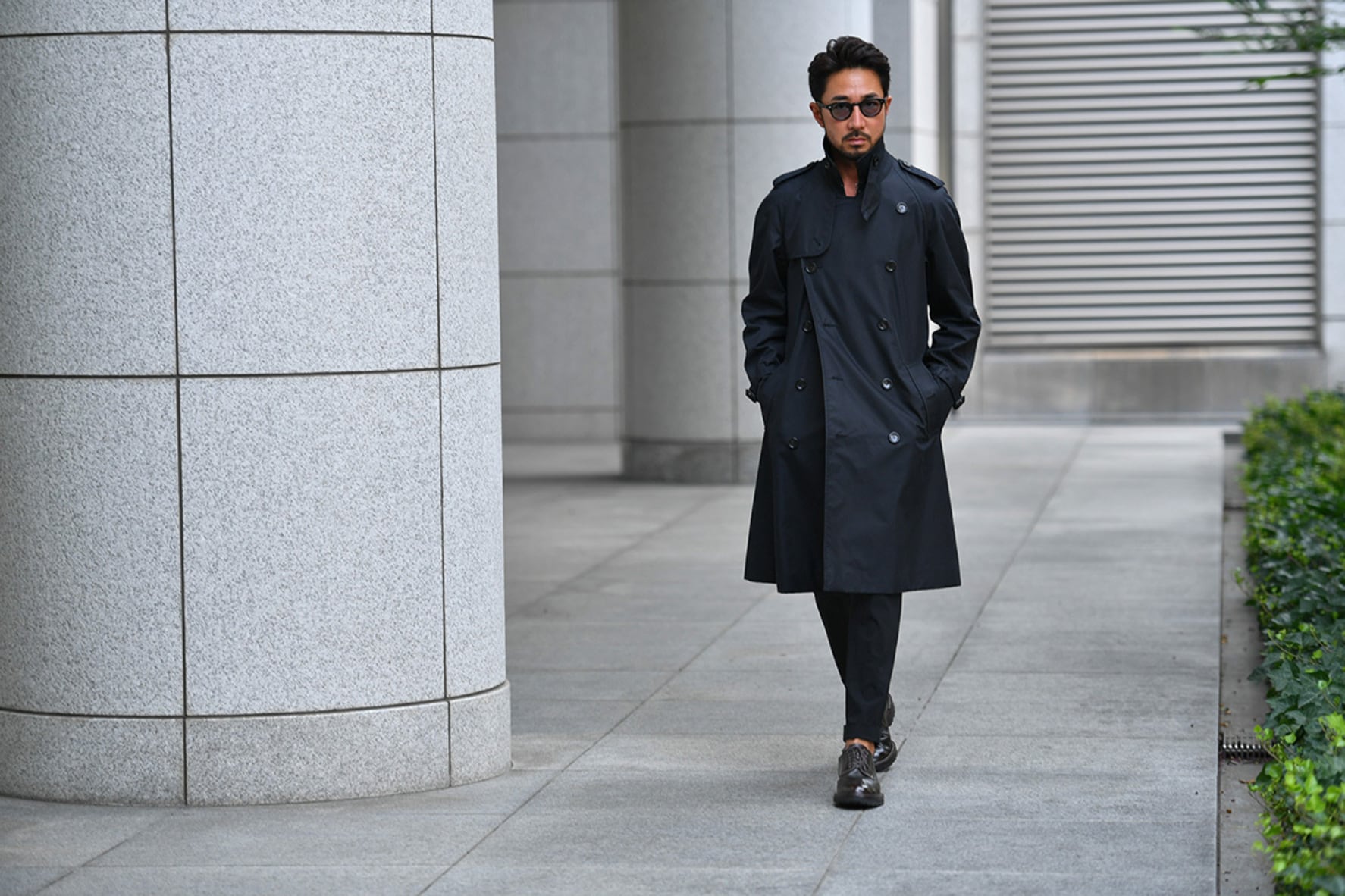 2016年秋冬、編集長の干場が選んだトレンチコートはグッチの黒。その