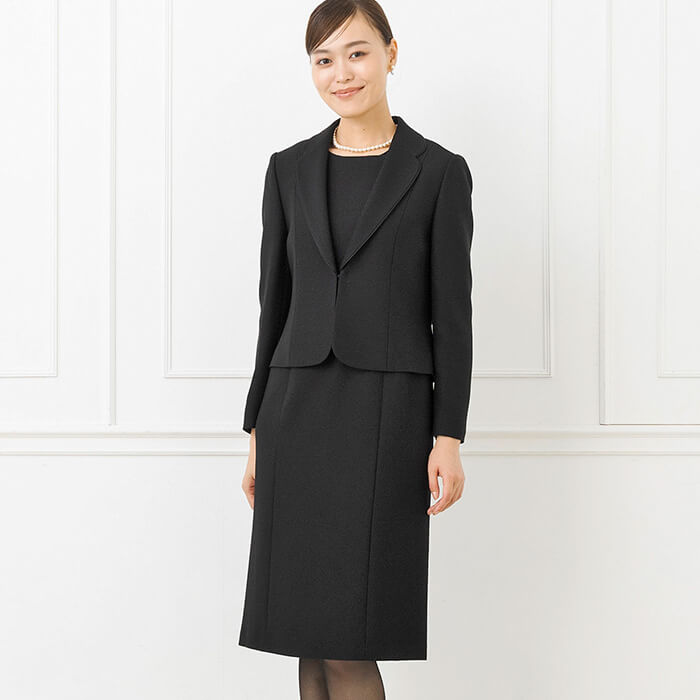 ゆったりサイズのアンサンブル 11号・ブラック｜東京ソワール