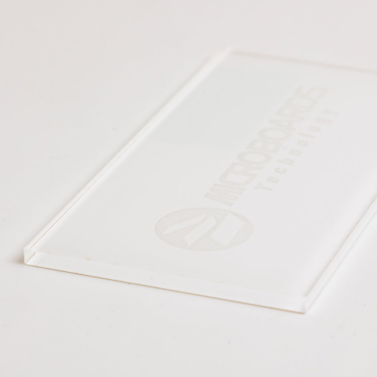 アクリル板 銘板用白吹きクリアホワイト（レーザー加工用材料） – FLUX