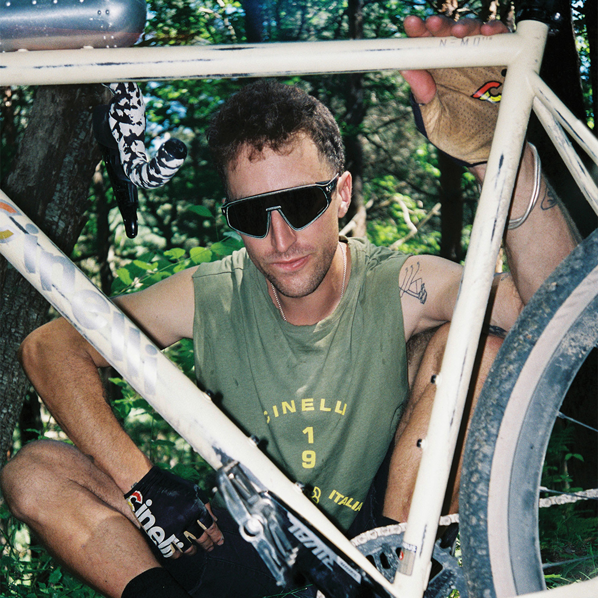 CINELLI x OAKLEY 初となる限定コラボレーションアイテムを発表 ｜ FLY