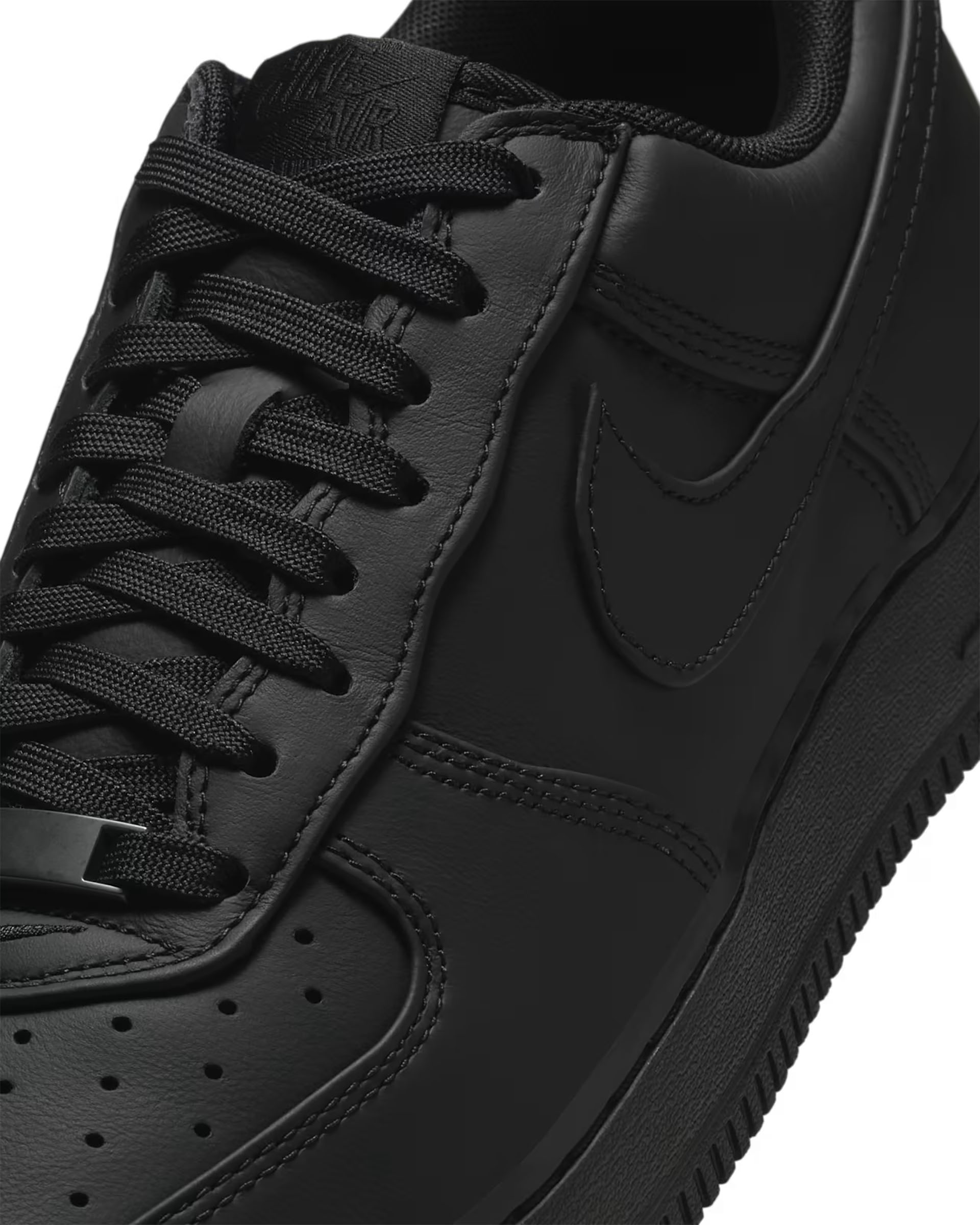 AIR FORCE 1 LOW 'Triple Black' ｜ FLY BASKETBALL CULTURE MAGAZINE