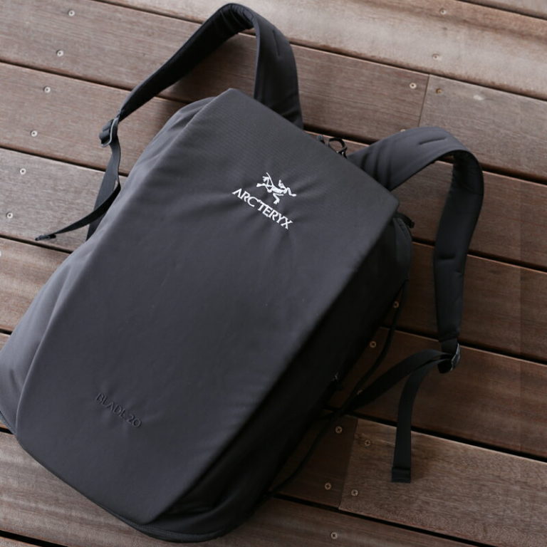 アークテリクスリュック イギリス行きで一回使用したままです 【公式通販】