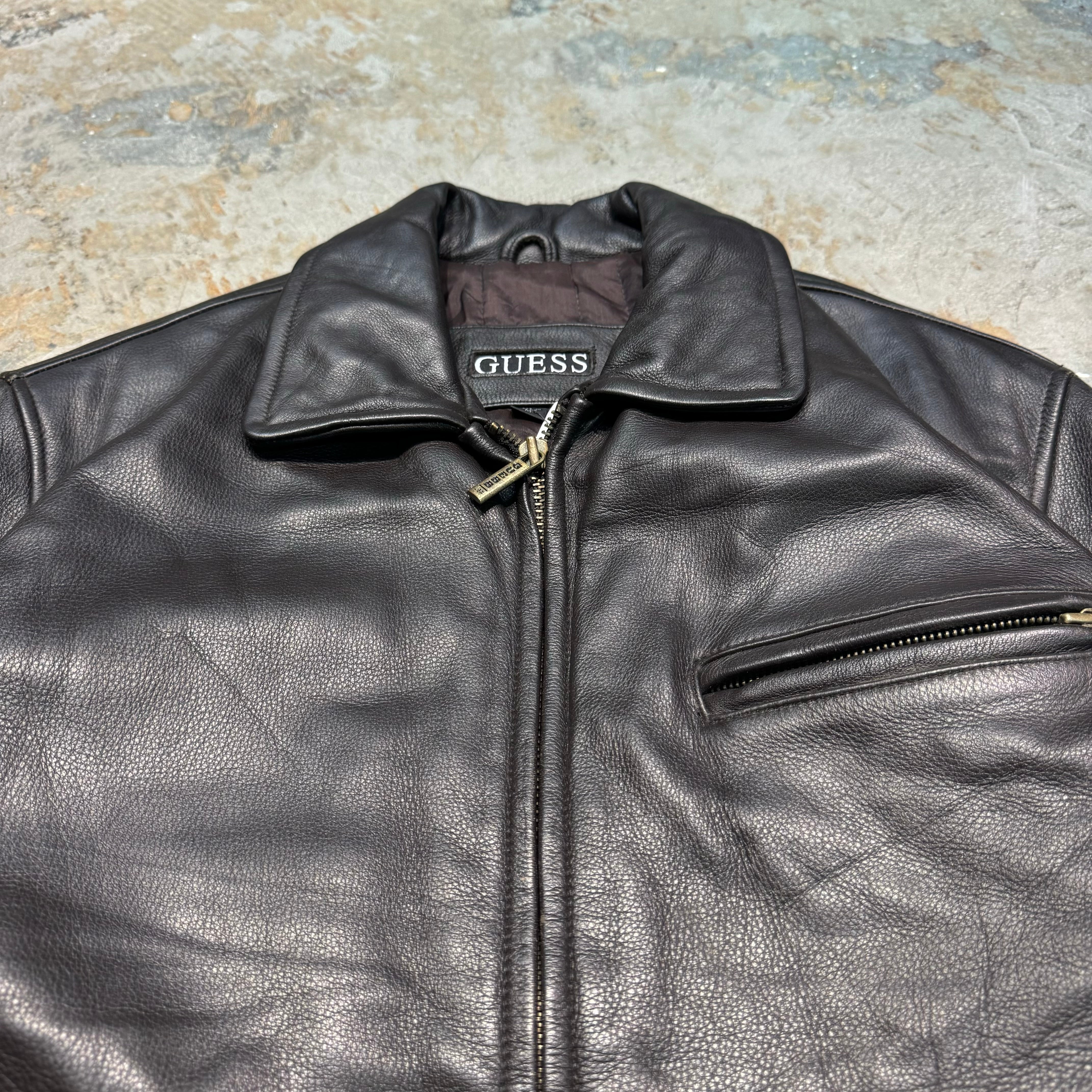 古着 GUESS/ゲス/ジップアップレザージャケット/サイズM – 古着屋 MUJIN