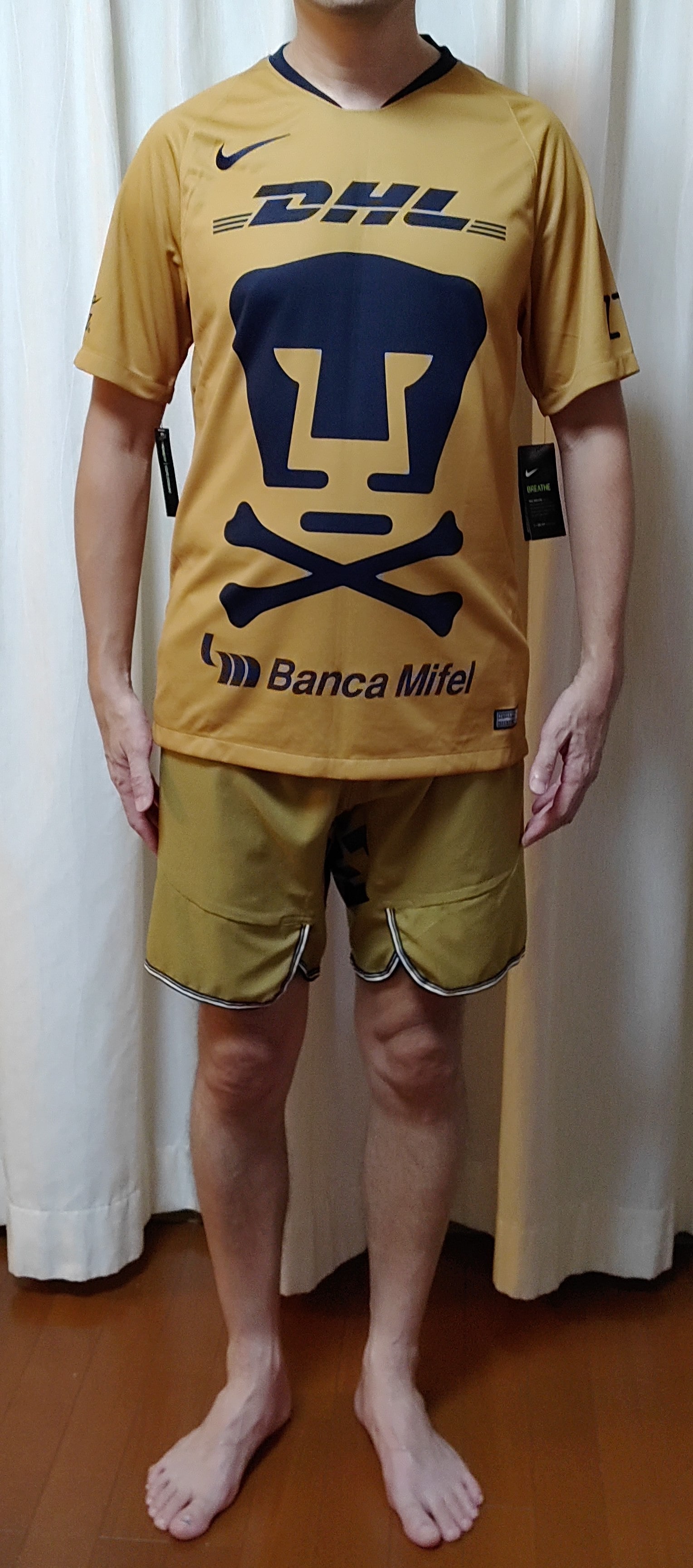 プーマス（PUMAS）南米メキシコのサッカーユニフォーム