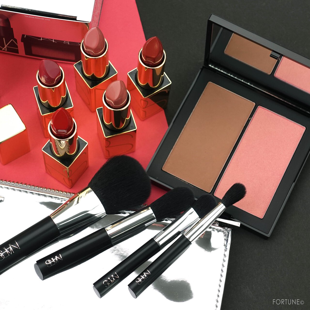 NARS(ナーズ) クリスマスコフレ2020》ホリデー限定コスメやブラシ