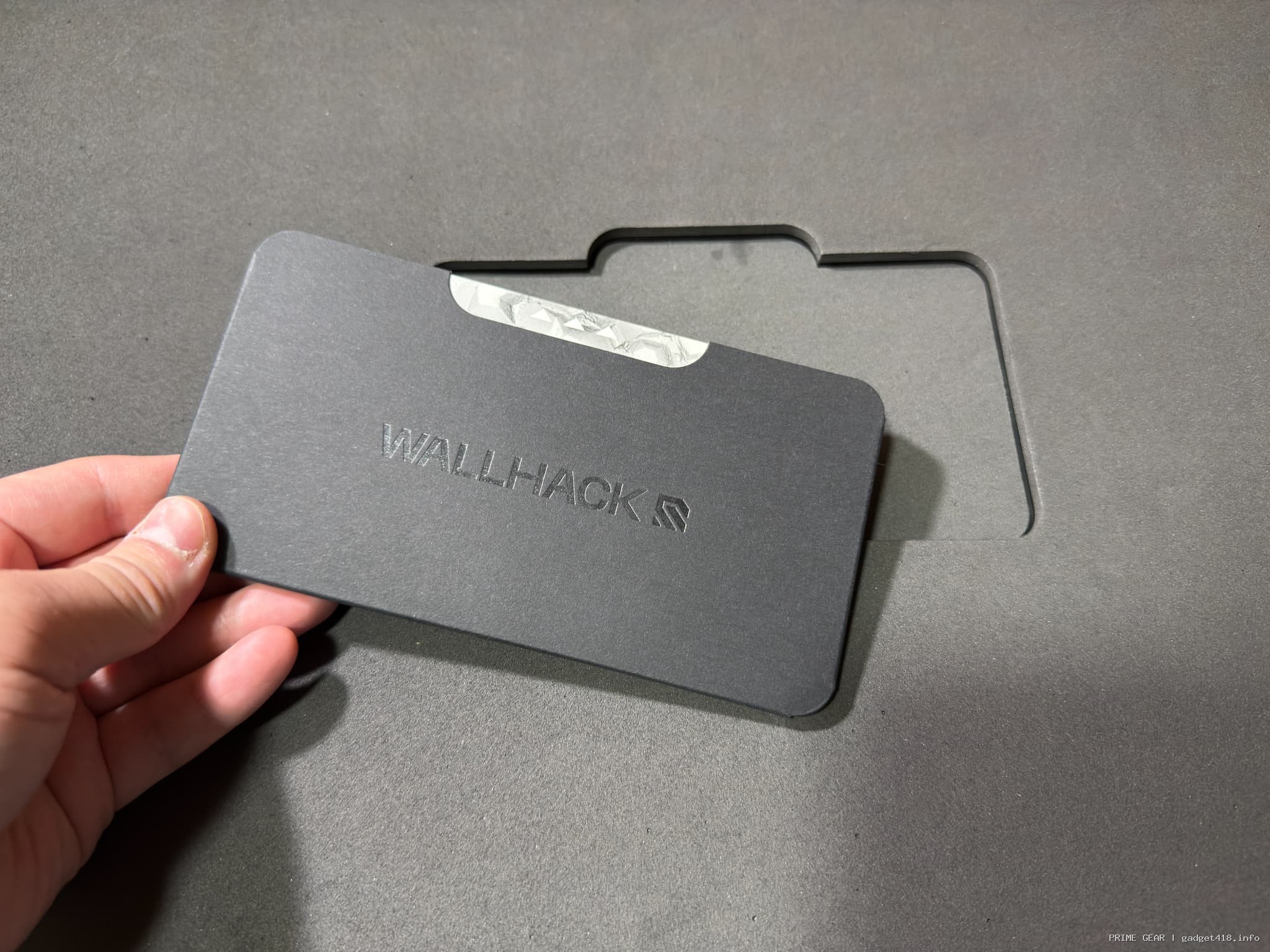 第5世代「Desolate Yume Wallhack SP-005」はガラスマウスパッドの正当