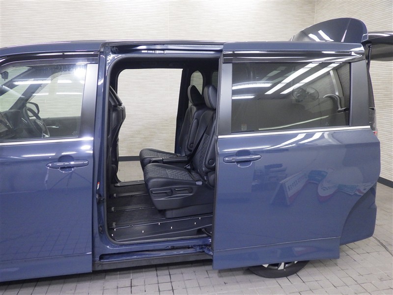 ヴォクシー ハイブリッド S-Z（054010316014）の中古車 | トヨタ認定