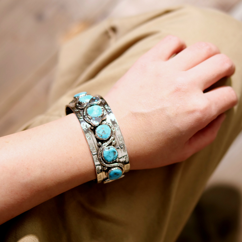 147mm エフィーカラバサ ターコイズ スネークバングル｜マライカ公式通販