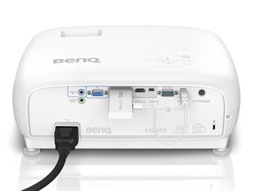 みんなでスポーツ観戦するならコレ! スポーツ向け4KプロジェクターBenQ