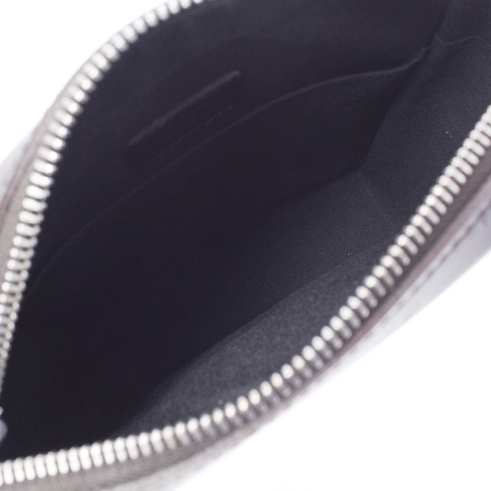 800000095702000-11_372ba627-