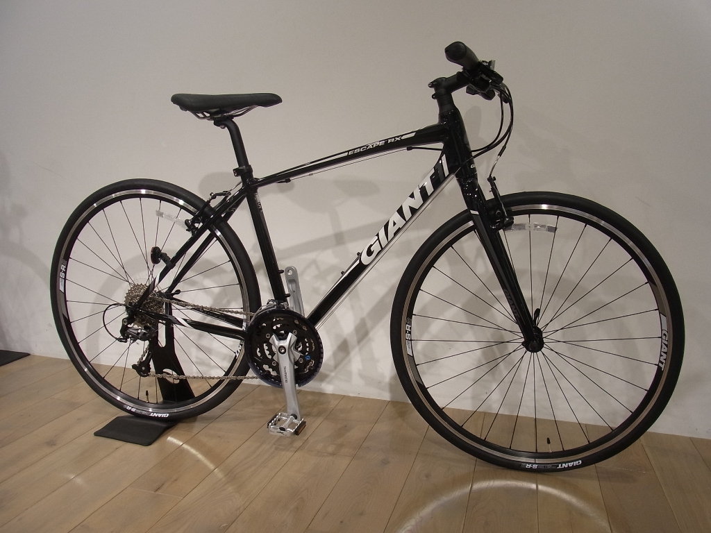 ☆ジャイアントストア限定☆”ESCAPE RX3 リミテッドブラック”入荷