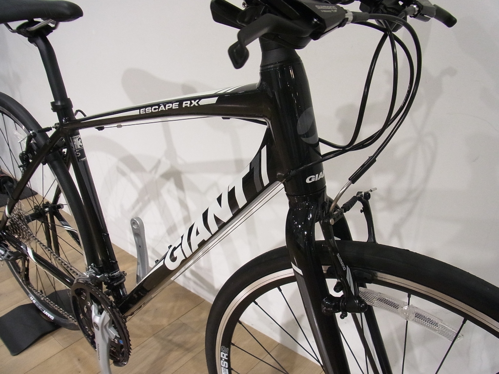 ☆ジャイアントストア限定☆”ESCAPE RX3 リミテッドブラック”入荷