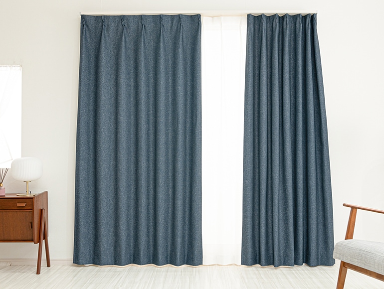 デニム調プリントの2級遮光カーテン「ブルーノ」ネイビー | 遮光