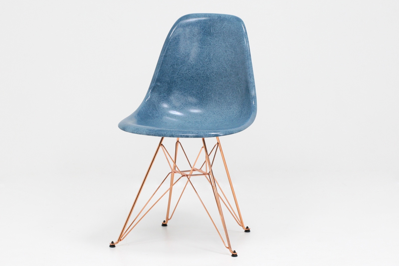 モダニカ サイドシェルチェア アークティックアイス エッフェルベース