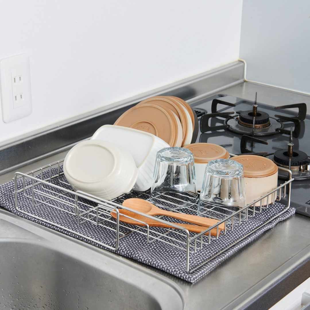 下村企販】 伸縮できる薄型水切りバスケット｜キッチン用品,水切りかご