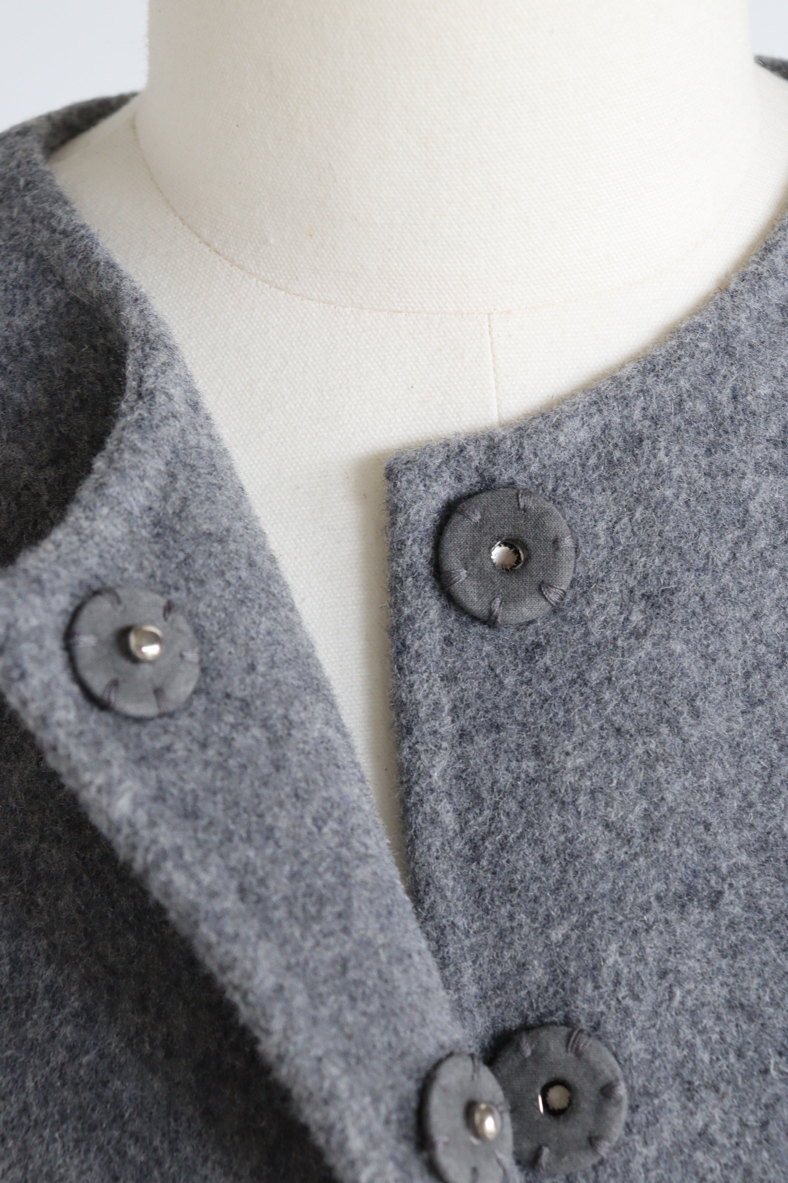 美品 st.cecilia girlishリバーウールフレアジレホワイト