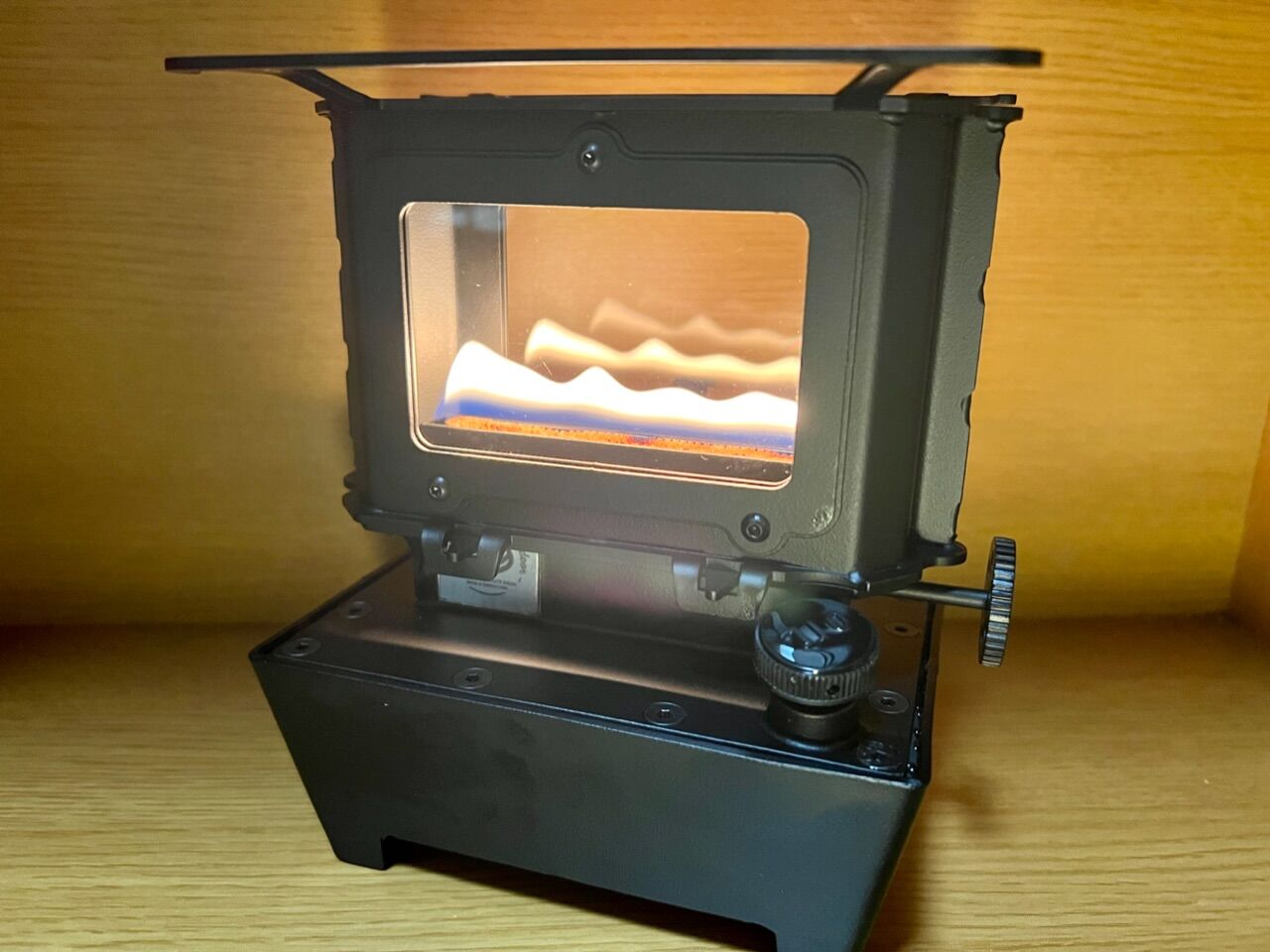 卓上暖炉＆料理に使える便利ギア！「E.N Works アイロンストーブ