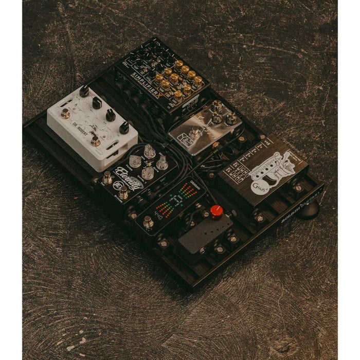 Lee Custom Amp | 12AX7BB | Tube Driven Buffer & Preamp | Black