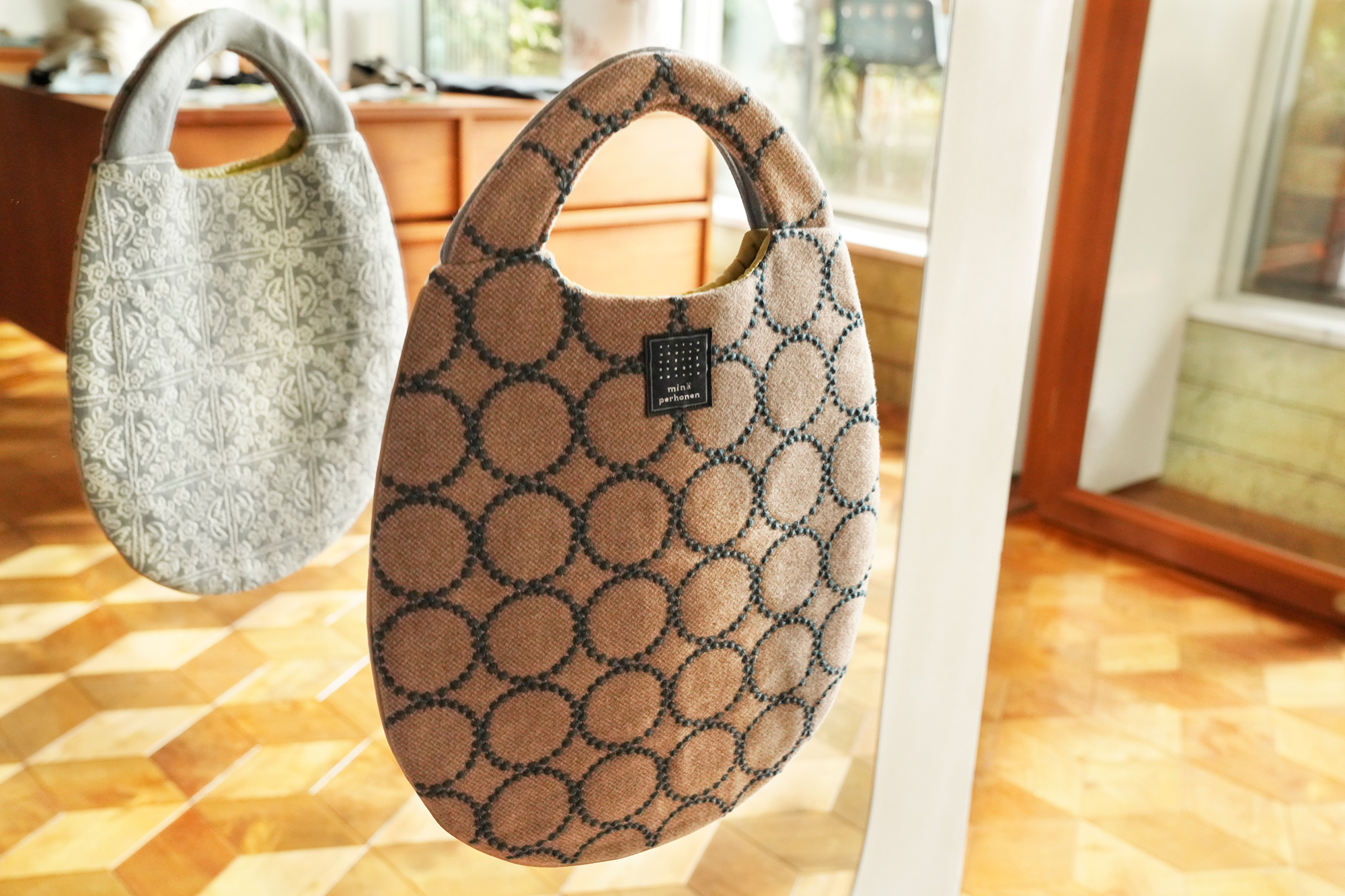 オーダーバッグの取り扱い店舗変更のお知らせ。10月10日〜 - minä perhonen