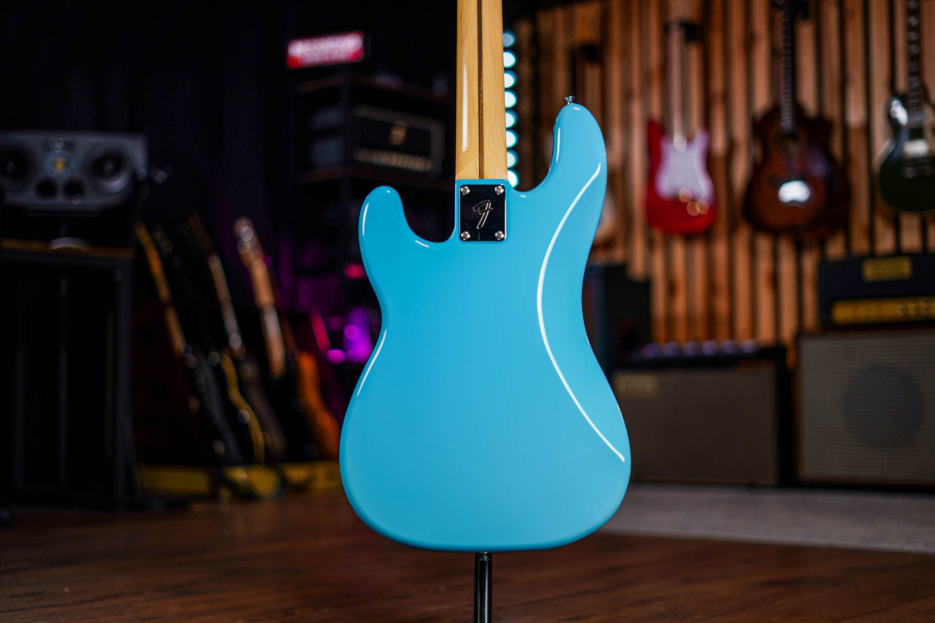 Fender MIJ International Color Precision Bass in Maui Blue
