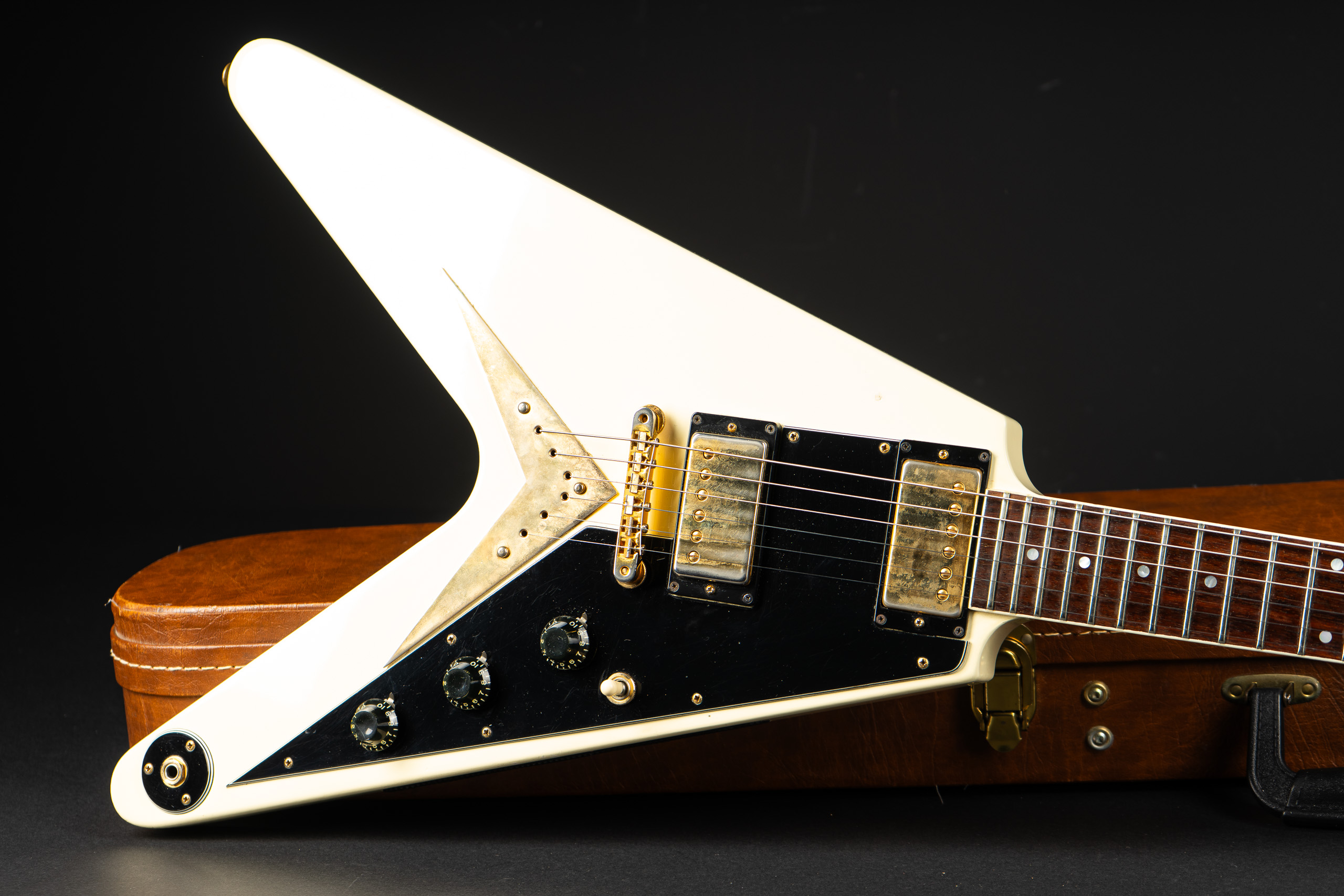 1982 Gibson Flying V FF82 - White - GuitarPoint