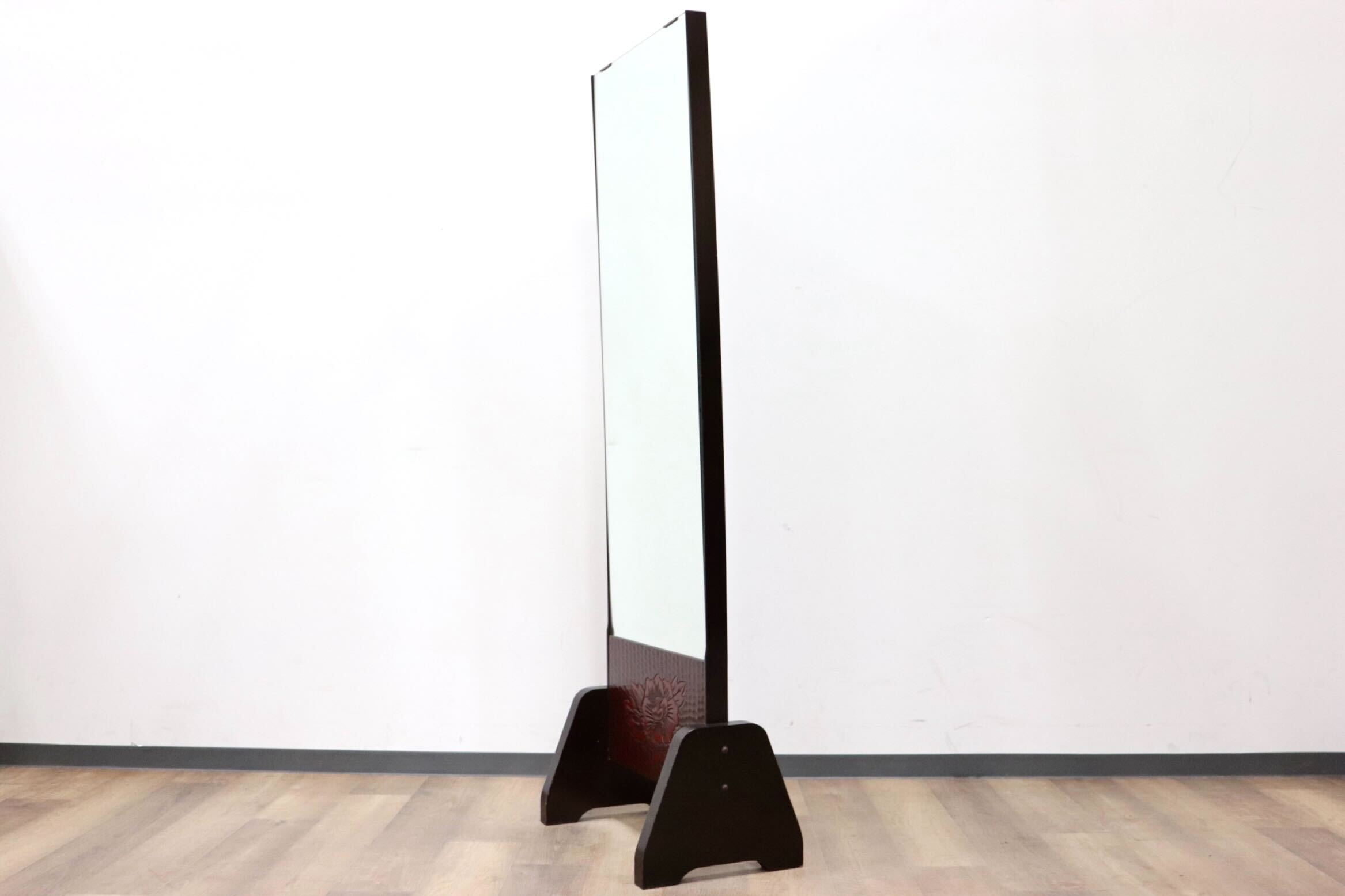 GMGF106○鎌倉彫 スタンドミラー 鏡 姿見 全身鏡 木製 彫刻 漆塗り