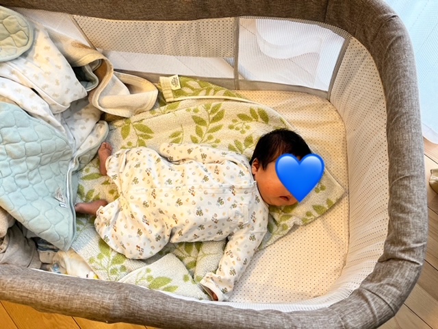 折りたたみができるZOOBLYのベビーベッドの口コミは？6か月間使用した
