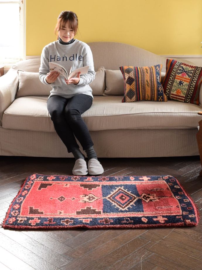 ビンテージのおしゃれな絨毯、トルコから届いたマラティアのトライバル