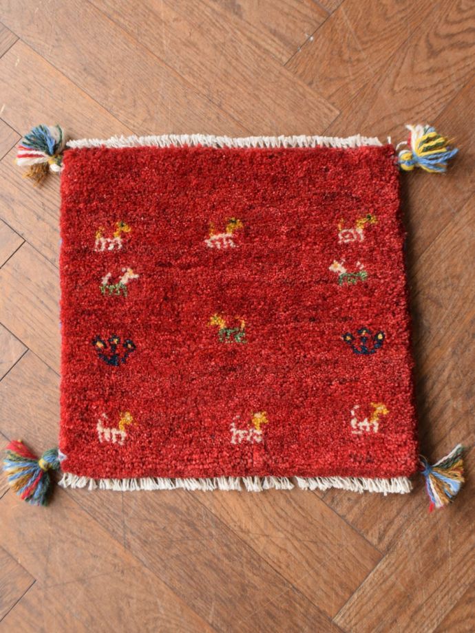 ギャッベ 動物と植物の模様 ギャッベ 動物と植物の模様