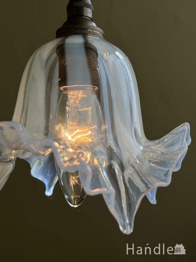 希少なヴァセリンガラスのアンティーク照明、美しいガラスシェードの